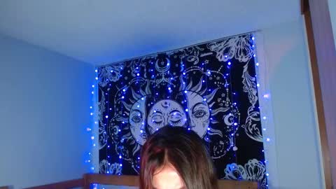 alisha17love online show from November 9, 2025, 9:13 pm