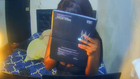 alisha_boes online show from September 8, 2025, 6:40 pm