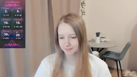 Alya online show from October 14, 2025, 11:44 am