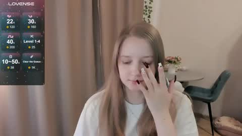 Alya online show from April 19, 2026, 2:16 pm