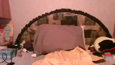 Alisha online show from November 2, 2025, 12:57 am