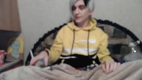 Alisha online show from December 17, 2025, 2:17 am