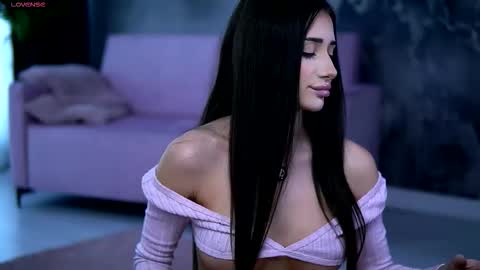 Alishaskye online show from December 15, 2025, 4:39 am