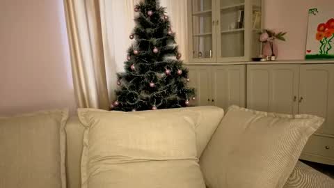 Alisia online show from January 7, 2026, 8:06 am