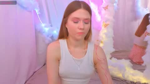 Alisia online show from October 5, 2025, 8:45 am