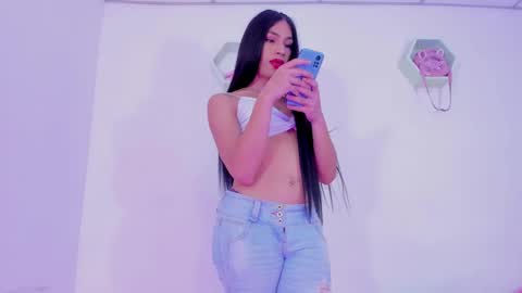 Alisia online show from December 14, 2024, 3:36 pm