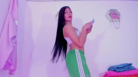 Alisia online show from December 18, 2024, 8:14 pm