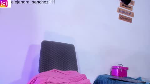 Alisia online show from September 25, 2025, 4:05 am