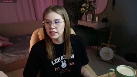 Snapshot of alison_doody chatting on March 1, 2026, 7:32 am Alison online show from March 1, 2026, 7:32 am