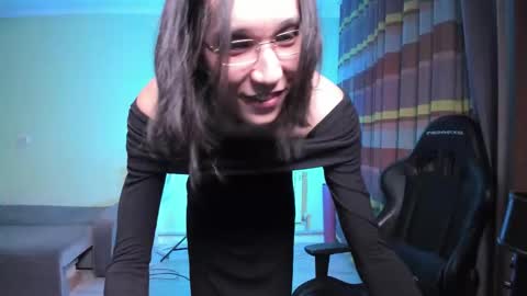 Alison online show from February 15, 2026, 7:43 pm