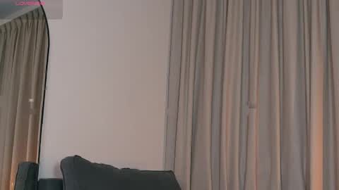 Alison  online show from April 3, 2026, 1:36 am