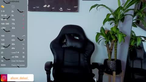 alison_wynter online show from November 9, 2025, 4:11 am