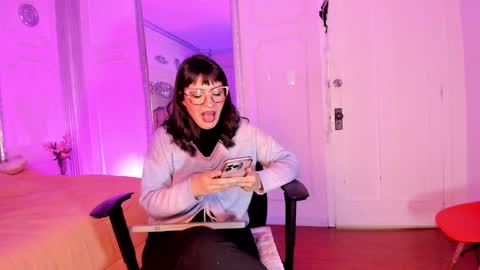 Alison Fishert online show from October 11, 2025, 3:06 am