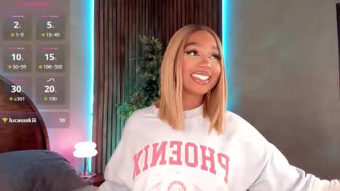 Alison Moon  online show from November 3, 2025, 10:53 pm