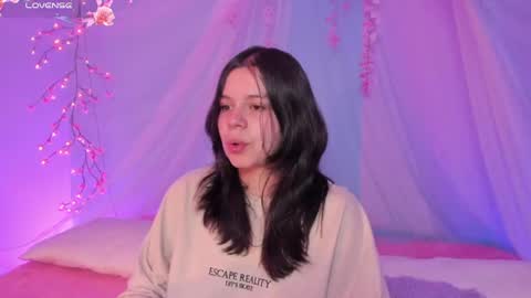 Snapshot of alissa_cute1 chatting on July 13, 2026, 2:03 am Mia online show from July 13, 2026, 2:03 am