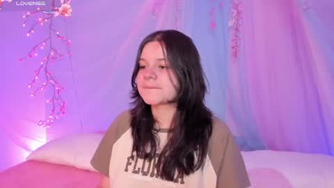 Snapshot of alissa_cute1 chatting on July 25, 2026, 3:04 am Mia online show from July 25, 2026, 3:04 am