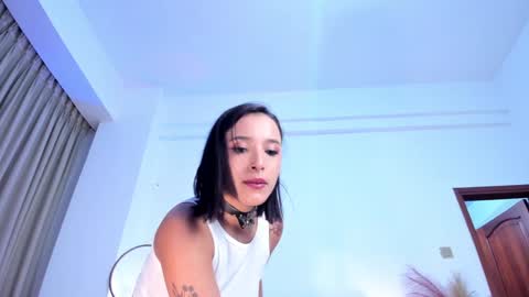 AlissaNix online show from February 4, 2025, 4:05 am