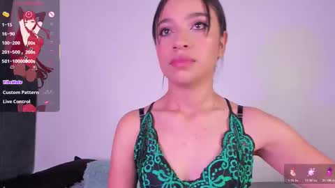 Snapshot of alissarose_ chatting on October 18, 2025, 12:13 am Mara Isabel online show from October 18, 2025, 12:13 am