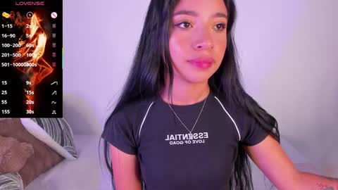 alissarose_1 online show from April 30, 2026, 1:12 am