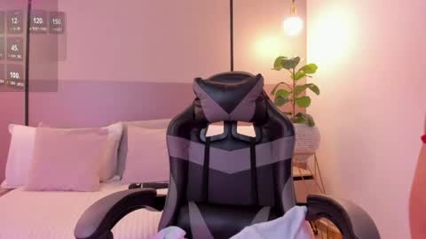 alisson_81 online show from June 5, 2026, 6:52 am