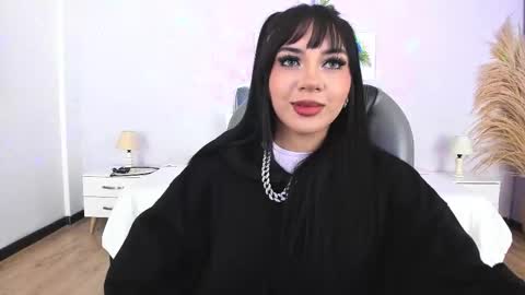 alisson__cortez online show from October 25, 2025, 5:37 am