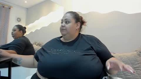 Alisson online show from October 17, 2025, 11:24 am