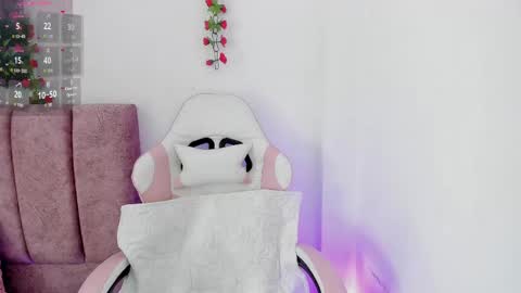 Alisson online show from May 17, 2026, 11:01 pm