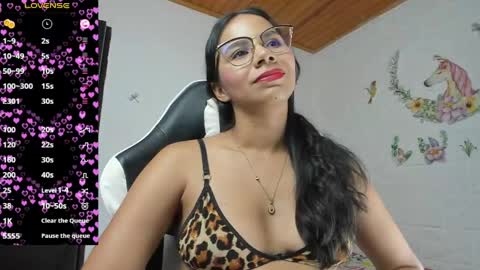 Snapshot of alisson_hoffman05 chatting on May 15, 2026, 11:23 pm Alisson hoffman05 online show from May 15, 2026, 11:23 pm