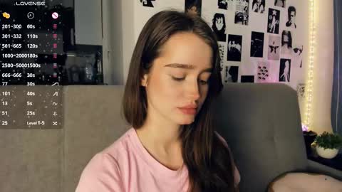 Alivia online show from December 21, 2025, 11:17 am