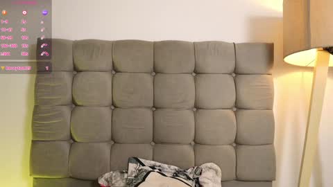 Alix online show from February 6, 2025, 11:37 pm