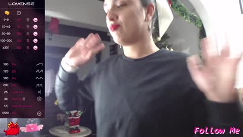 Alix online show from January 3, 2025, 10:51 pm