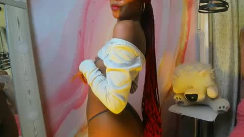 alix noa online show from October 27, 2025, 7:51 pm