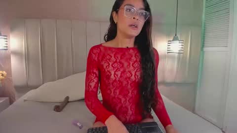alizza_ online show from September 9, 2025, 12:05 pm