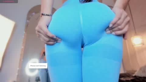 alizza_ online show from November 10, 2025, 11:53 am