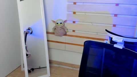 Snapshot of allana_dream chatting on December 5, 2024, 8:00 am Allana online show from December 5, 2024, 8:00 am