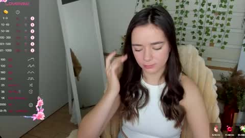 Snapshot of allana_dream chatting on September 22, 2025, 6:04 am Allana online show from September 22, 2025, 6:04 am