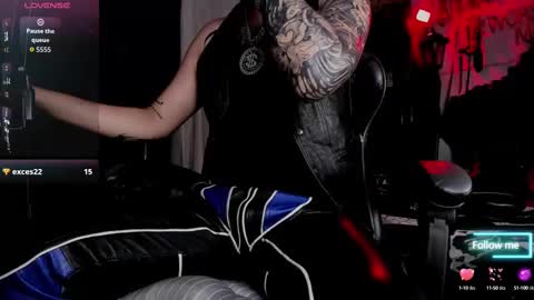   online show from October 3, 2025, 1:30 pm