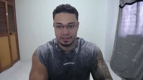 allen_ferrer10 online show from January 16, 2026, 3:16 pm