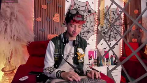 Allen online show from October 15, 2025, 2:11 am