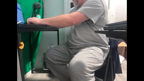 Allergictolove online show from February 22, 2025, 7:03 pm