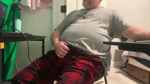 Allergictolove online show from October 2, 2025, 2:13 pm