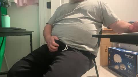 Allergictolove online show from November 9, 2025, 3:21 pm