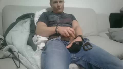 alles594462 online show from December 30, 2024, 5:55 pm