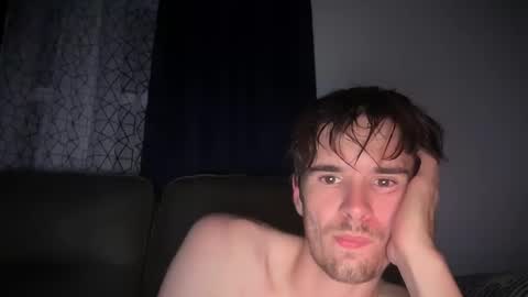 alleycat2001 online show from October 6, 2025, 2:09 am