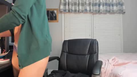 wishlist on bio online show from February 6, 2025, 1:16 am