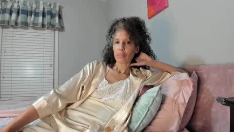 wishlist on bio online show from February 8, 2025, 1:32 am