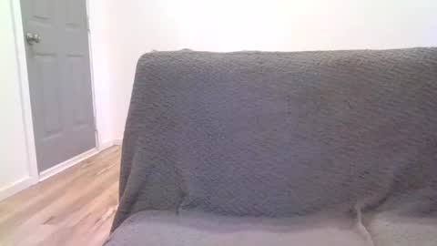 alliebearx online show from February 11, 2025, 4:56 pm