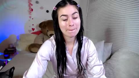 Allie  online show from February 16, 2025, 10:10 pm