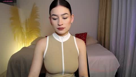 Snapshot of allierose_ chatting on April 24, 2026, 12:07 pm Allie online show from April 24, 2026, 12:07 pm