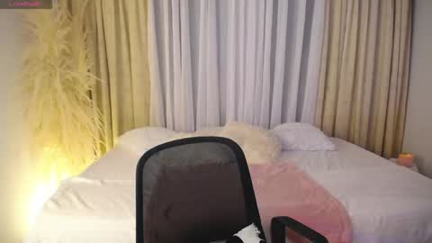 Snapshot of allierose_ chatting on May 14, 2026, 4:03 pm Allie online show from May 14, 2026, 4:03 pm